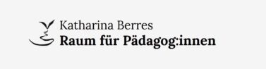 Logo Raum für Pädagog:innen: Vogel, der sich erhebt, Sprößling, der wächst